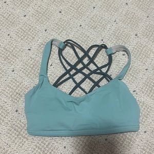Lululemon Free To Be Bra - Size 4